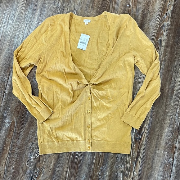 NWT J. Crew Fitted V-Neck Cardigan in Dark Mustard - Picture 1 of 5